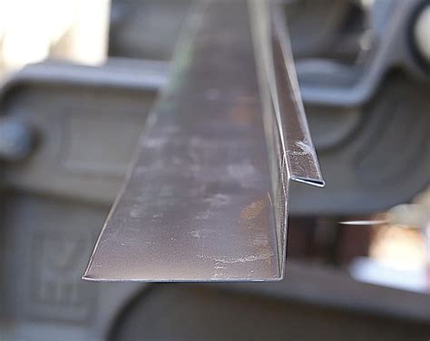 tool to bend aluminum flashing